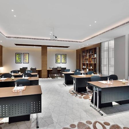 Courtyard By Marriott Raipur Hotel Екстериор снимка