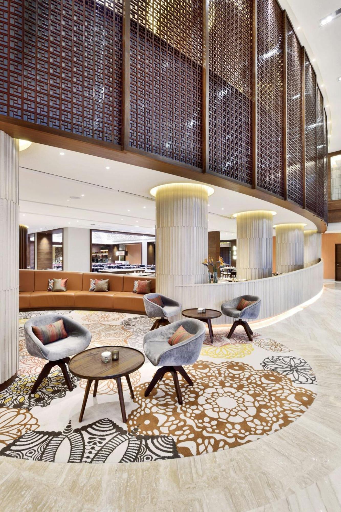 Courtyard By Marriott Raipur Hotel Екстериор снимка